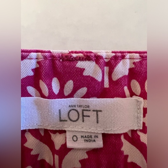 ANN TAYLOR LOFT PINK AND WHITE  SIZE 0 SHORTS - Picture 5 of 5
